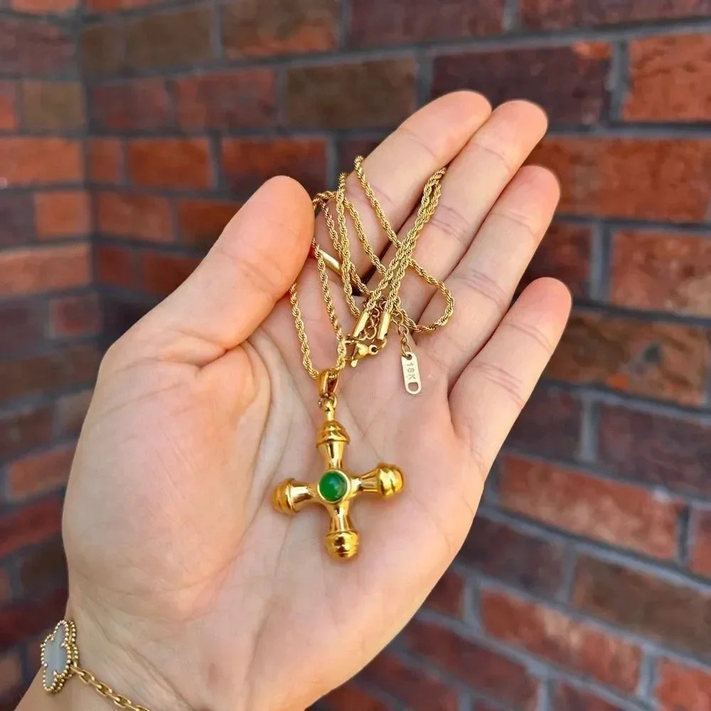 Vintage Gold Cross Necklace - Picture 8 of 15